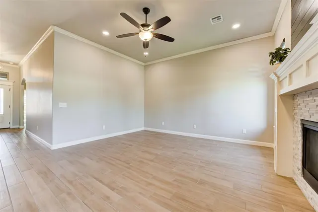 Photo 6 — 11809 Loren Brook Lane, Yukon, OK 73099