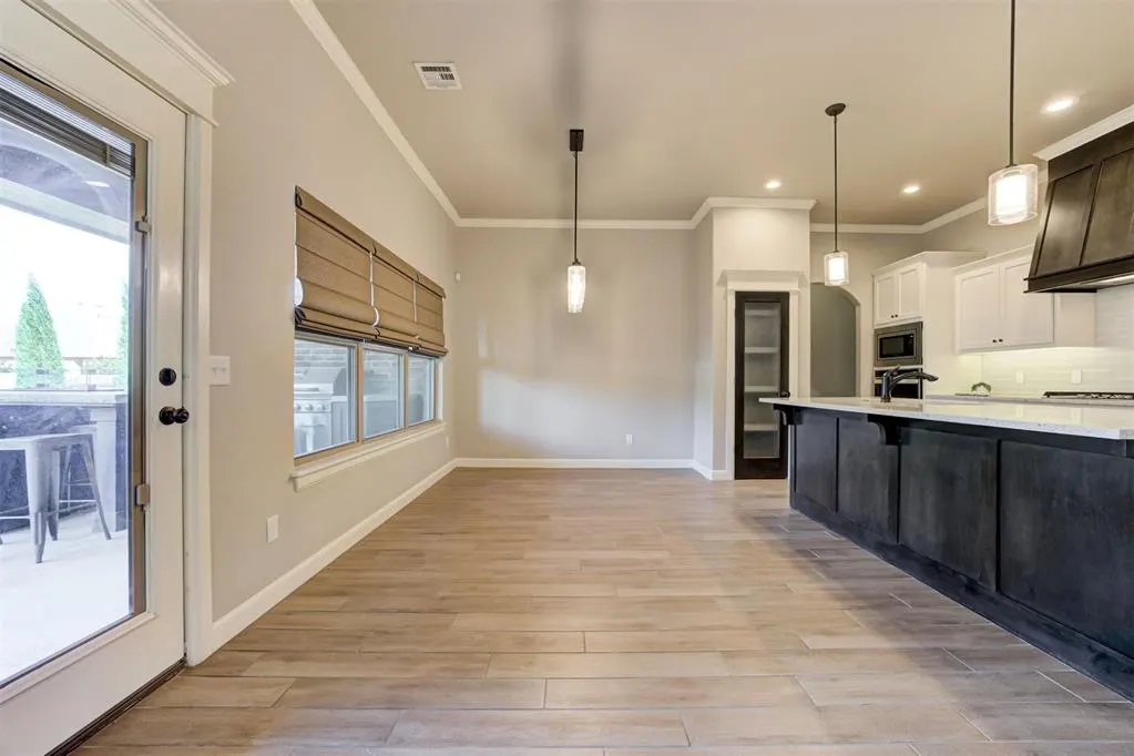 Photo 9 — 11809 Loren Brook Lane, Yukon, OK 73099