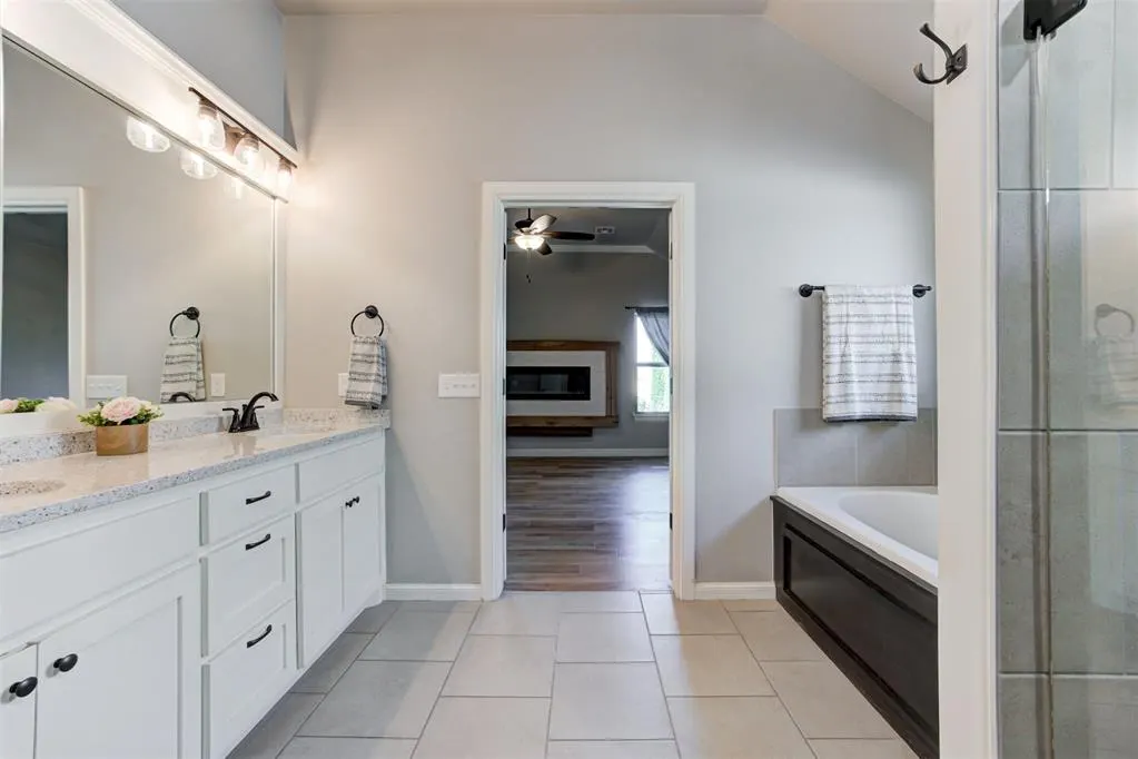 Photo 27 — 11809 Loren Brook Lane, Yukon, OK 73099