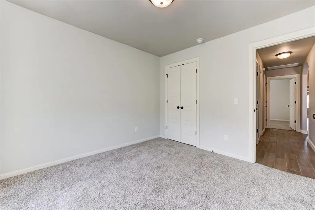 Photo 31 — 11809 Loren Brook Lane, Yukon, OK 73099