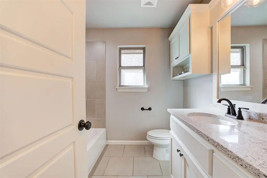 Photo 32 — 11809 Loren Brook Lane, Yukon, OK 73099