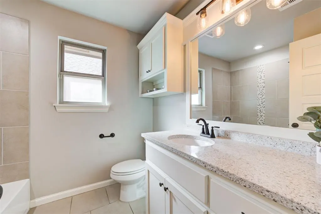 Photo 33 — 11809 Loren Brook Lane, Yukon, OK 73099