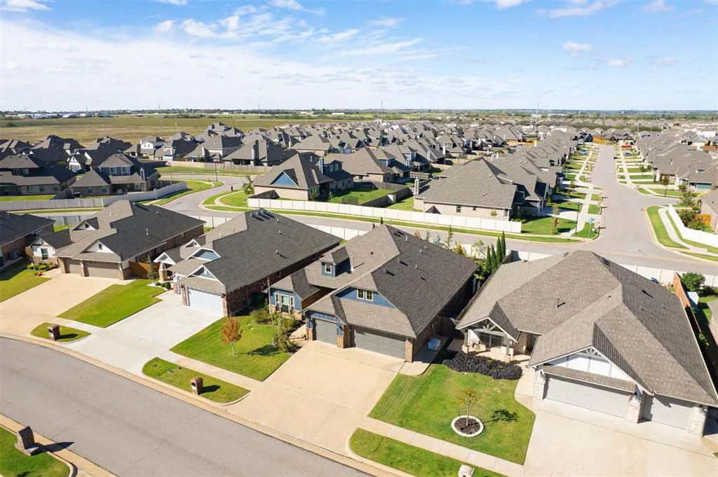 Photo 44 — 11809 Loren Brook Lane, Yukon, OK 73099