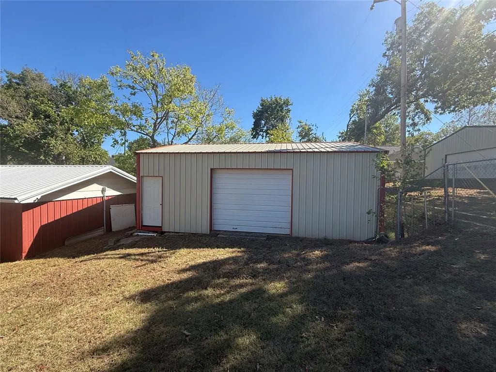 Photo 7 — 323 W 6th Street, Chandler, OK 74834