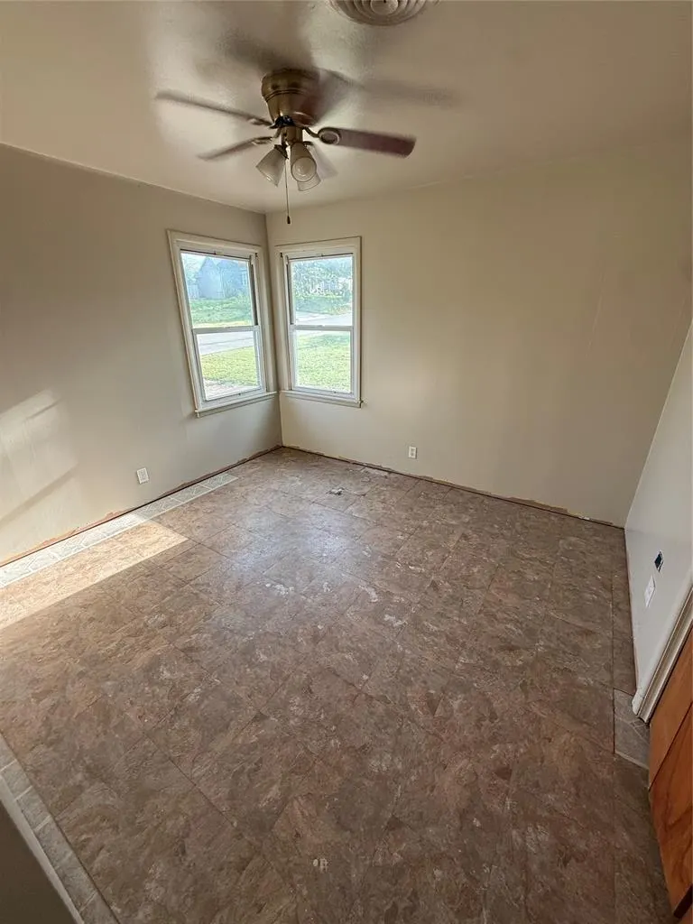 Photo 12 — 323 W 6th Street, Chandler, OK 74834