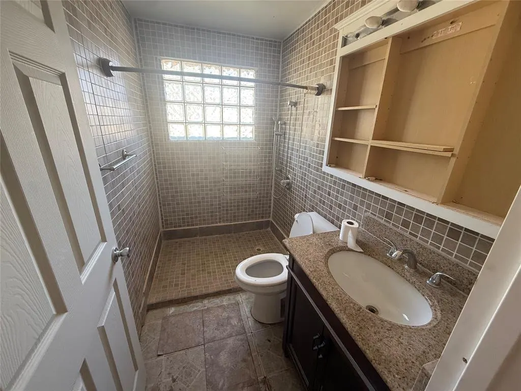 Photo 16 — 323 W 6th Street, Chandler, OK 74834