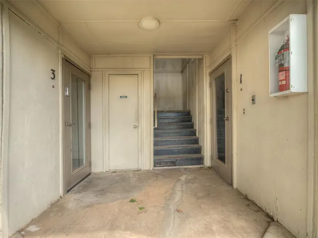 Photo 5 — 1725 E Lindsey Street 2, Norman, OK 73071