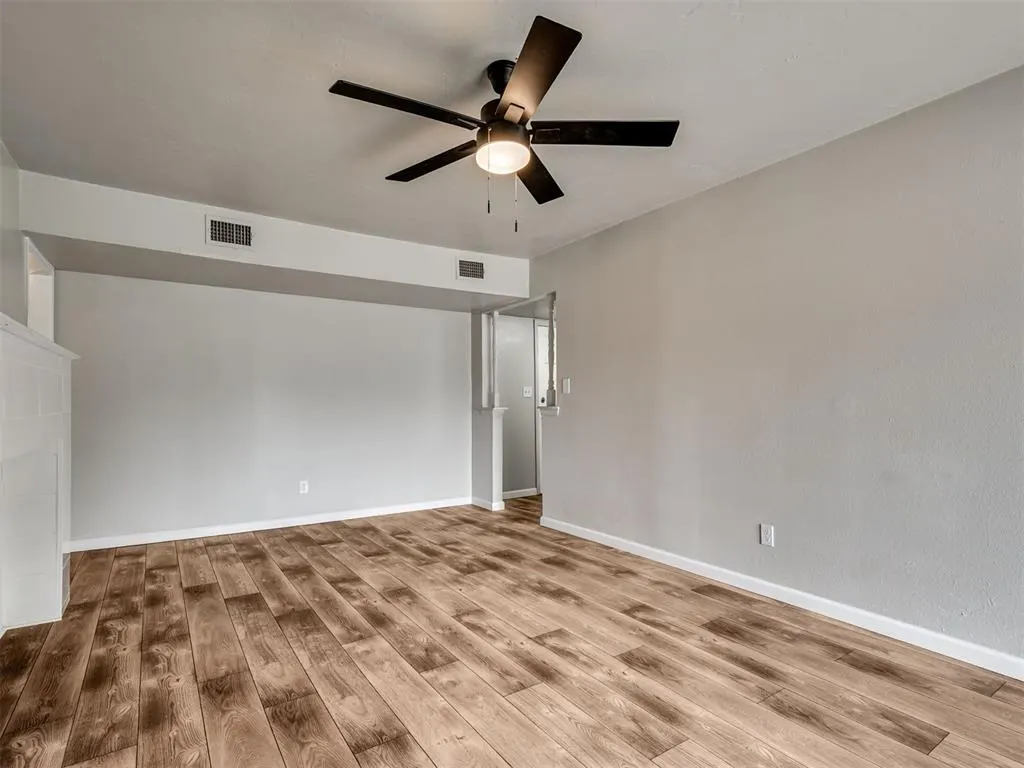 Photo 12 — 1725 E Lindsey Street 2, Norman, OK 73071