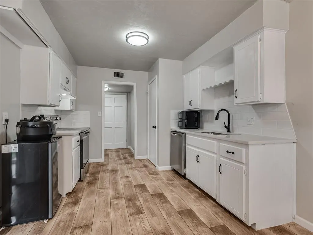Photo 15 — 1725 E Lindsey Street 2, Norman, OK 73071