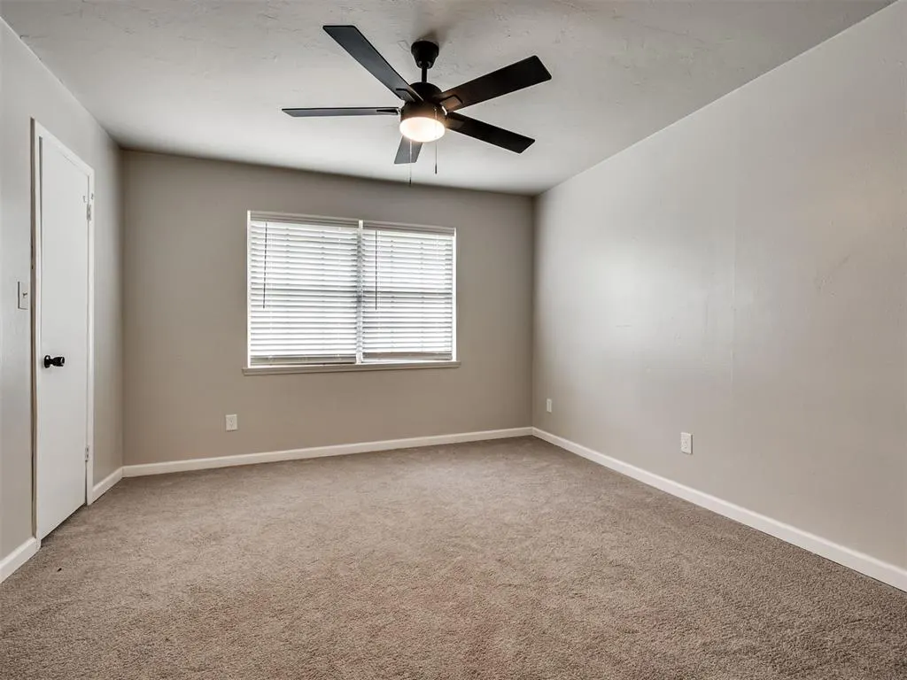 Photo 18 — 1725 E Lindsey Street 2, Norman, OK 73071