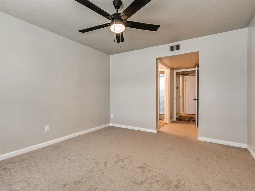 Photo 19 — 1725 E Lindsey Street 2, Norman, OK 73071