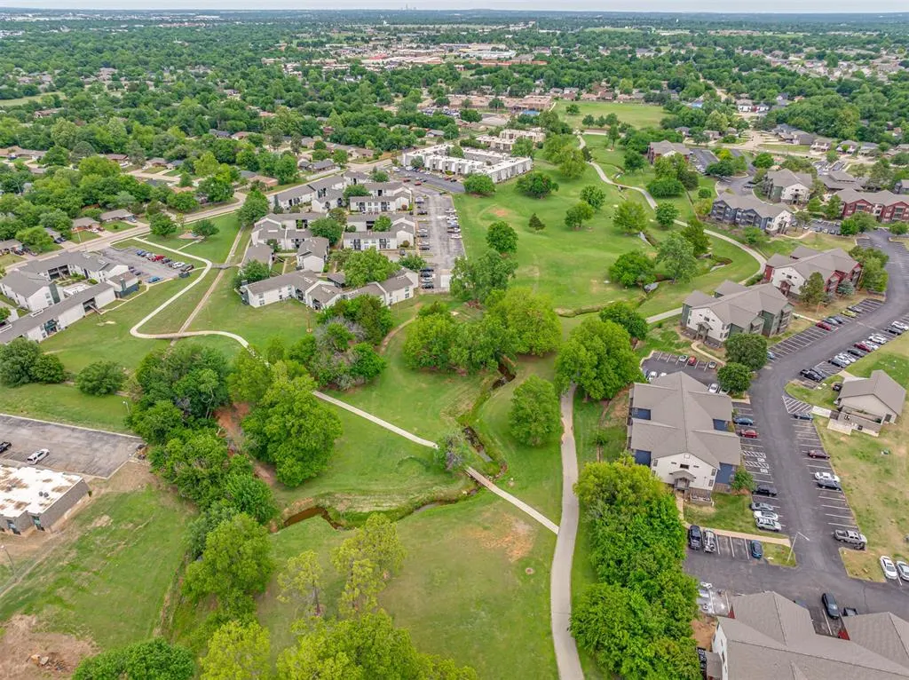 Photo 37 — 1725 E Lindsey Street 2, Norman, OK 73071