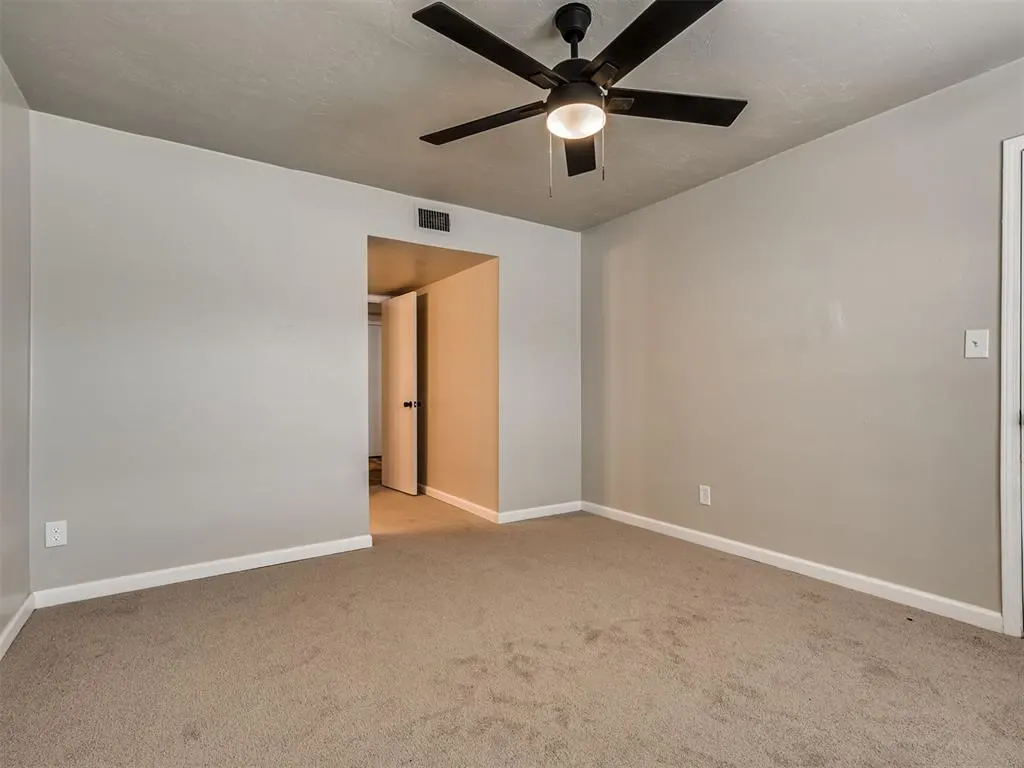 Photo 18 — 1725 E Lindsey Street 2, Norman, OK 73071