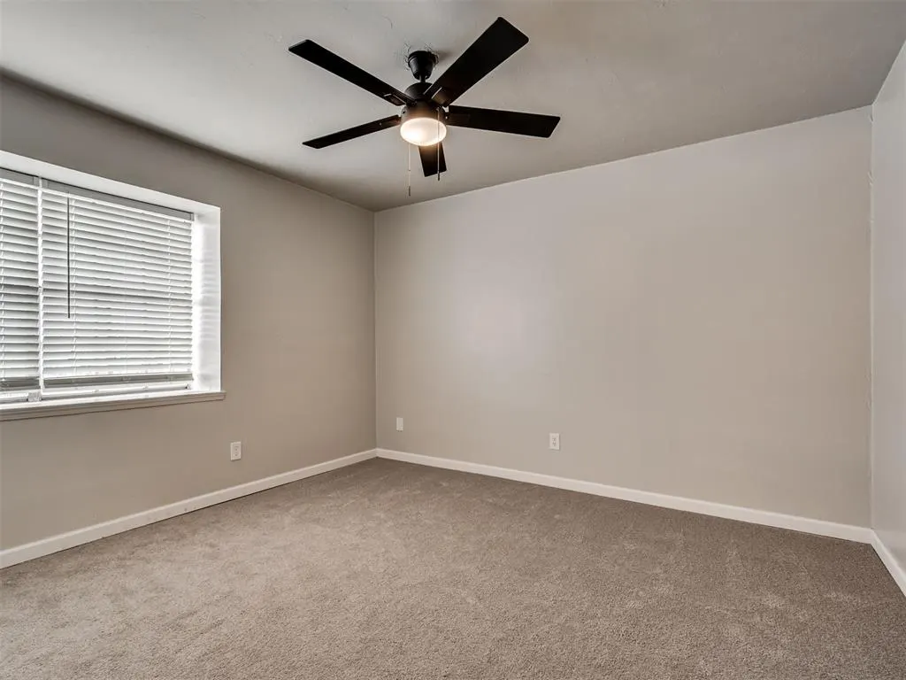Photo 21 — 1725 E Lindsey Street 2, Norman, OK 73071