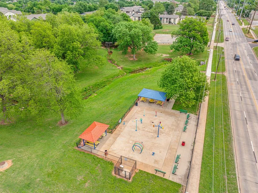 Photo 38 — 1725 E Lindsey Street 2, Norman, OK 73071