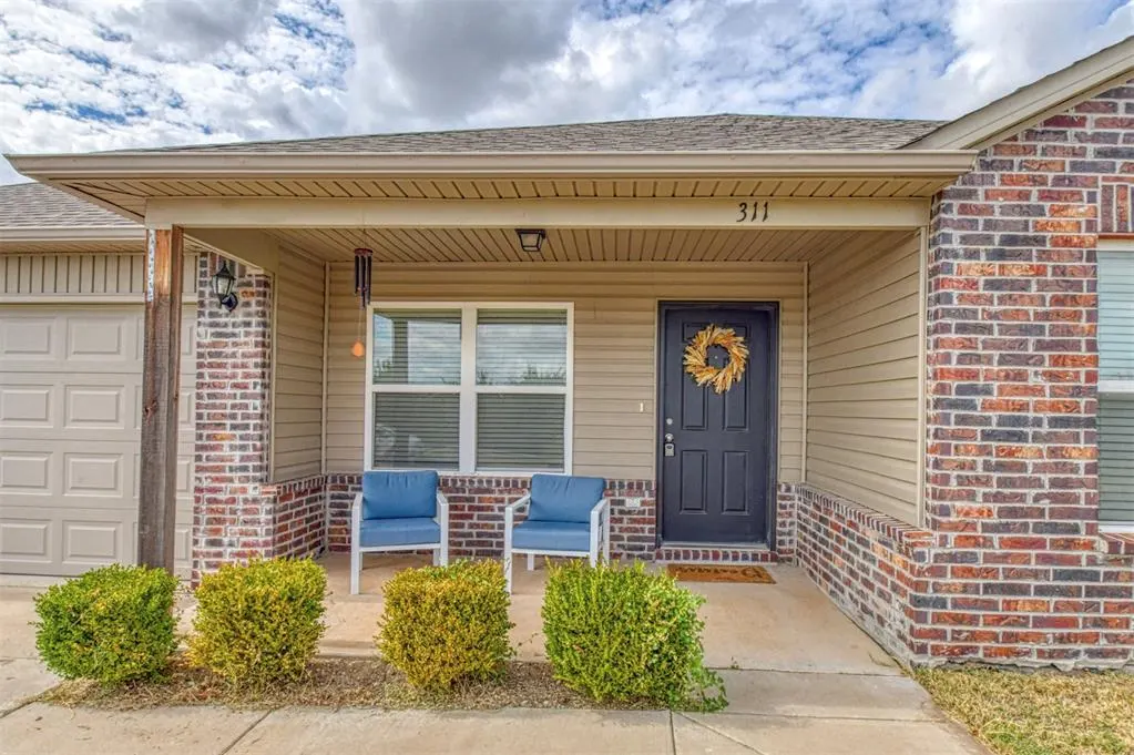 Photo 3 — 311 Waterside Drive, Newcastle, OK 73065