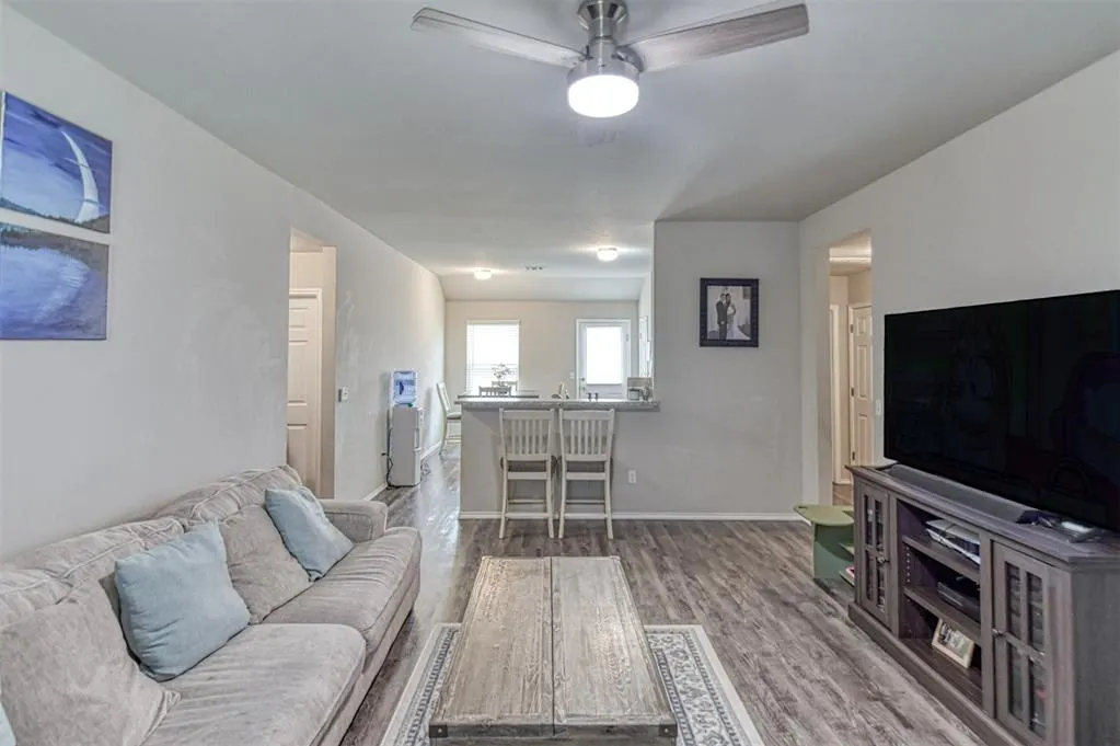 Photo 5 — 311 Waterside Drive, Newcastle, OK 73065