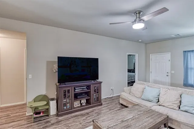 Photo 7 — 311 Waterside Drive, Newcastle, OK 73065