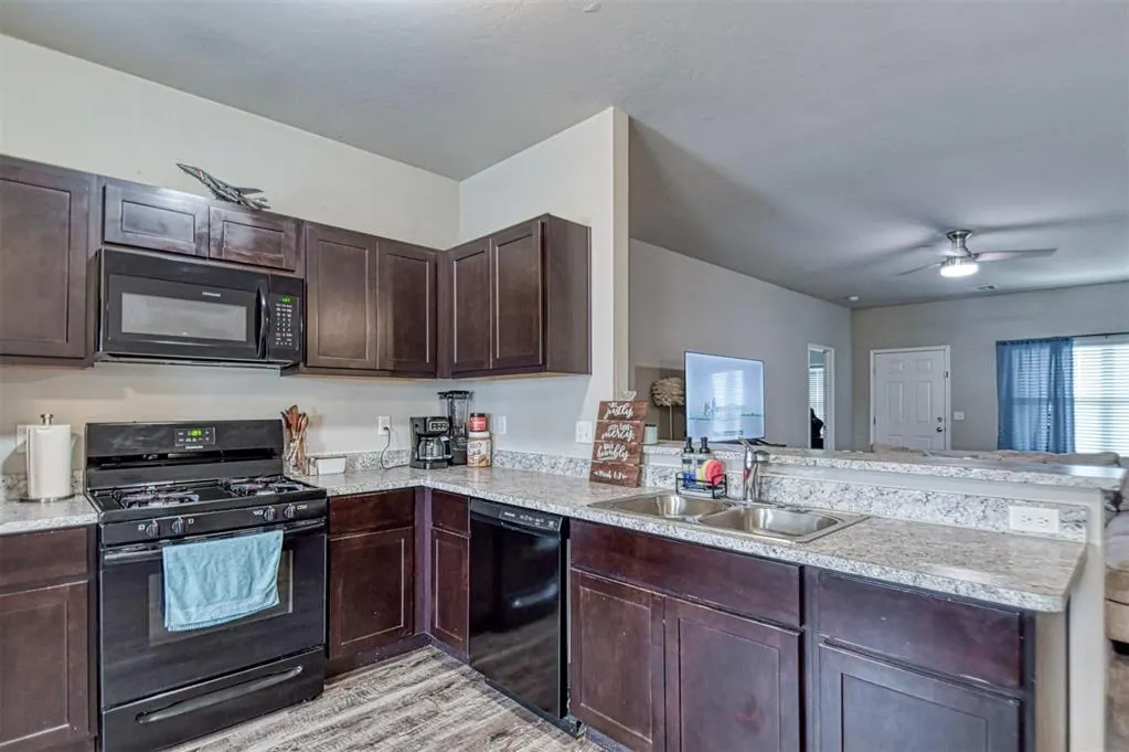 Photo 10 — 311 Waterside Drive, Newcastle, OK 73065