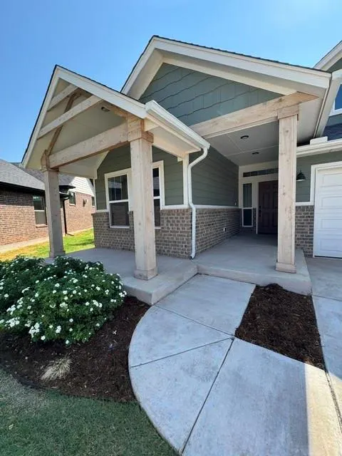 Photo 2 — 3017 James Way, Guthrie, OK 73044