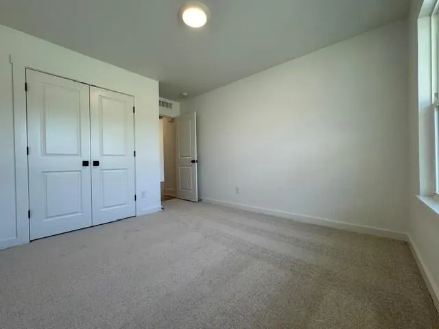 Photo 5 — 3017 James Way, Guthrie, OK 73044