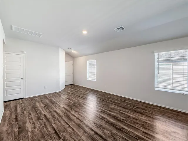 Photo 3 — 1213 Corner Brook Drive, Purcell, OK 73080