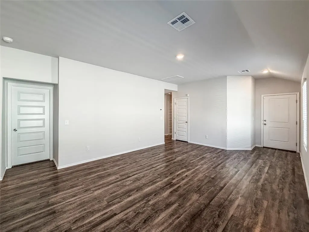 Photo 4 — 1213 Corner Brook Drive, Purcell, OK 73080