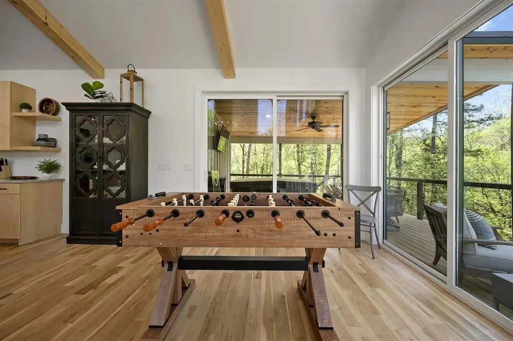 Photo 11 — 306 Gentry Oak Lane, Broken Bow, OK 74728