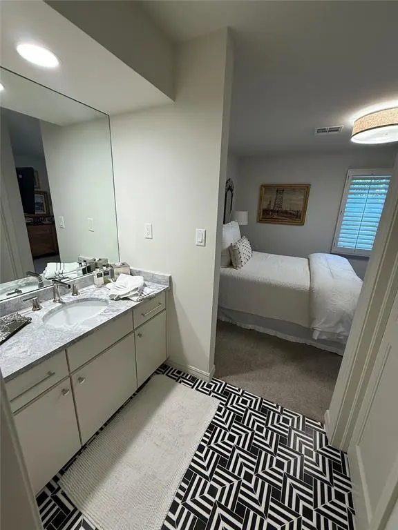 Photo 42 — 2825 NW Grand Boulevard 19, Nichols Hills, OK 73116