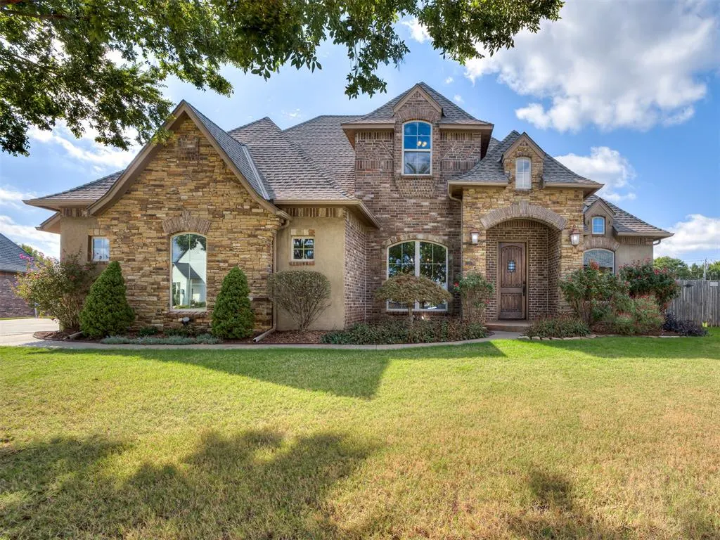 Front exterior — 320 NW 151st Place, Edmond, OK 73013