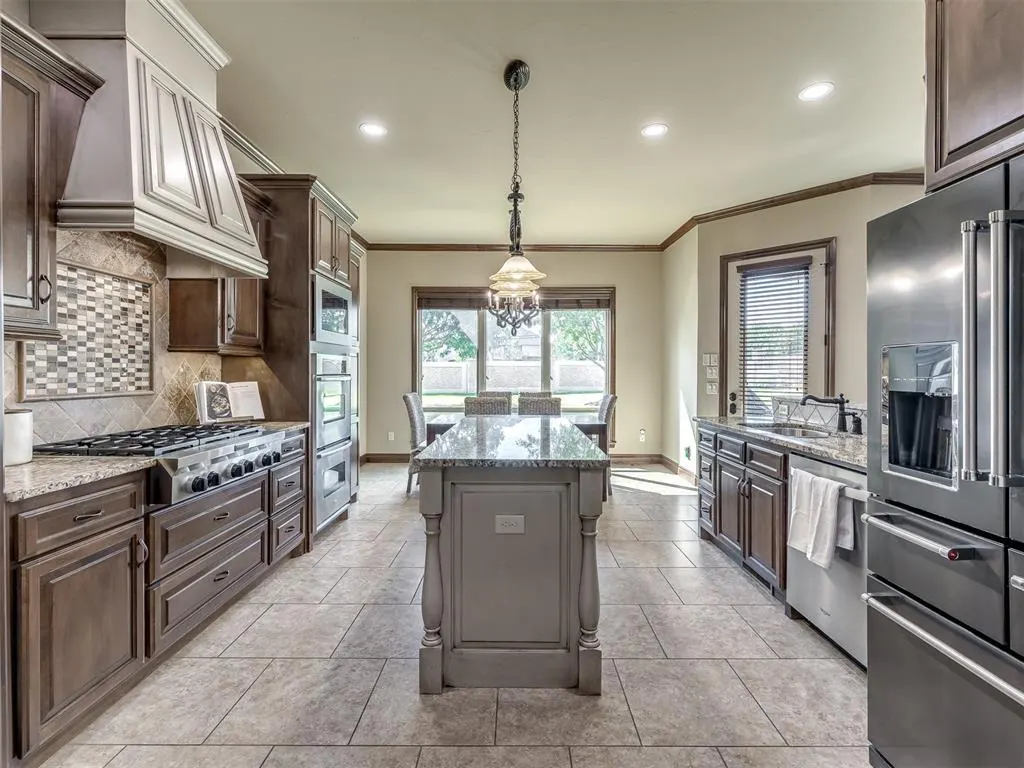 Photo 9 — 320 NW 151st Place, Edmond, OK 73013