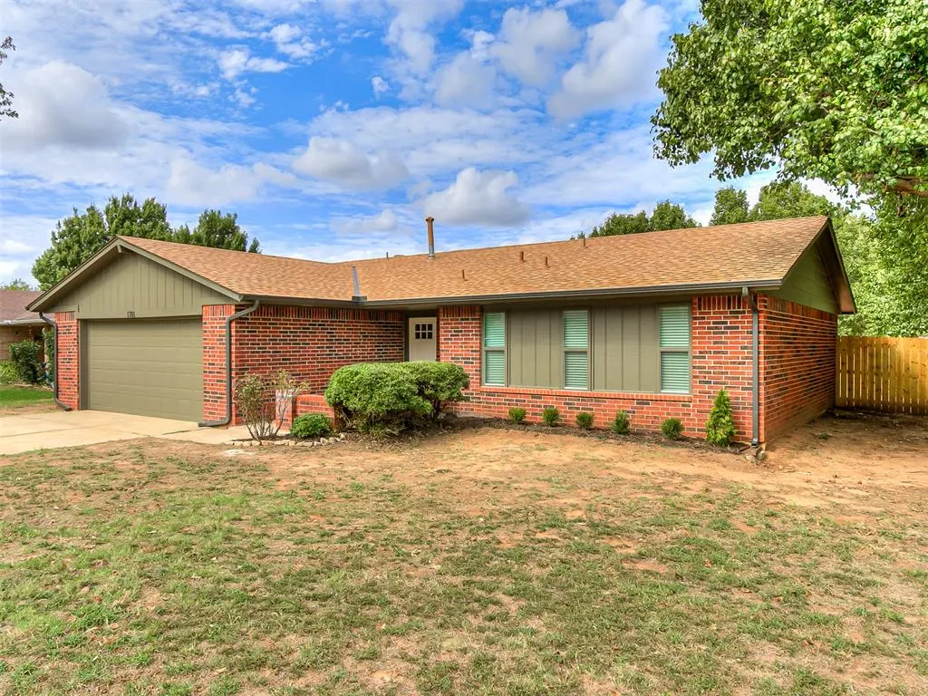 Front exterior — 1701 Greenway Avenue, Yukon, OK 73099