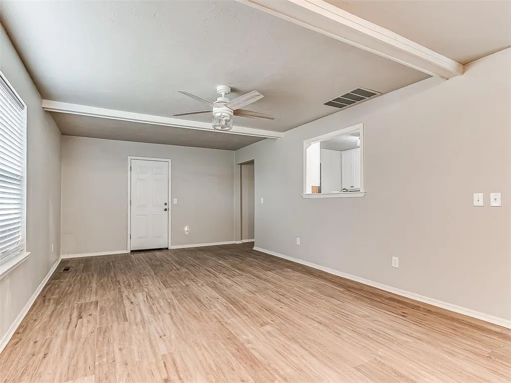 Photo 10 — 1701 Greenway Avenue, Yukon, OK 73099
