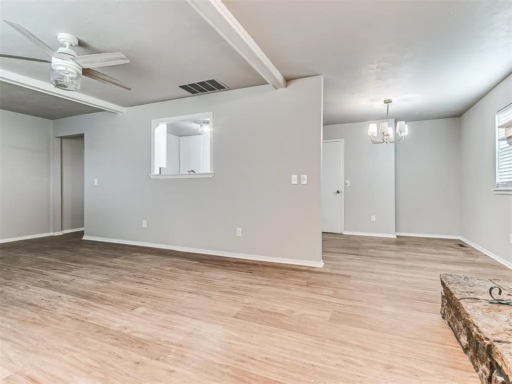 Photo 11 — 1701 Greenway Avenue, Yukon, OK 73099