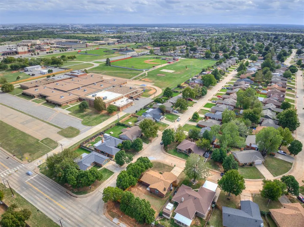 Photo 44 — 1701 Greenway Avenue, Yukon, OK 73099