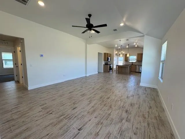 Photo 3 — 327 Pleasant View, Harrah, OK 73045