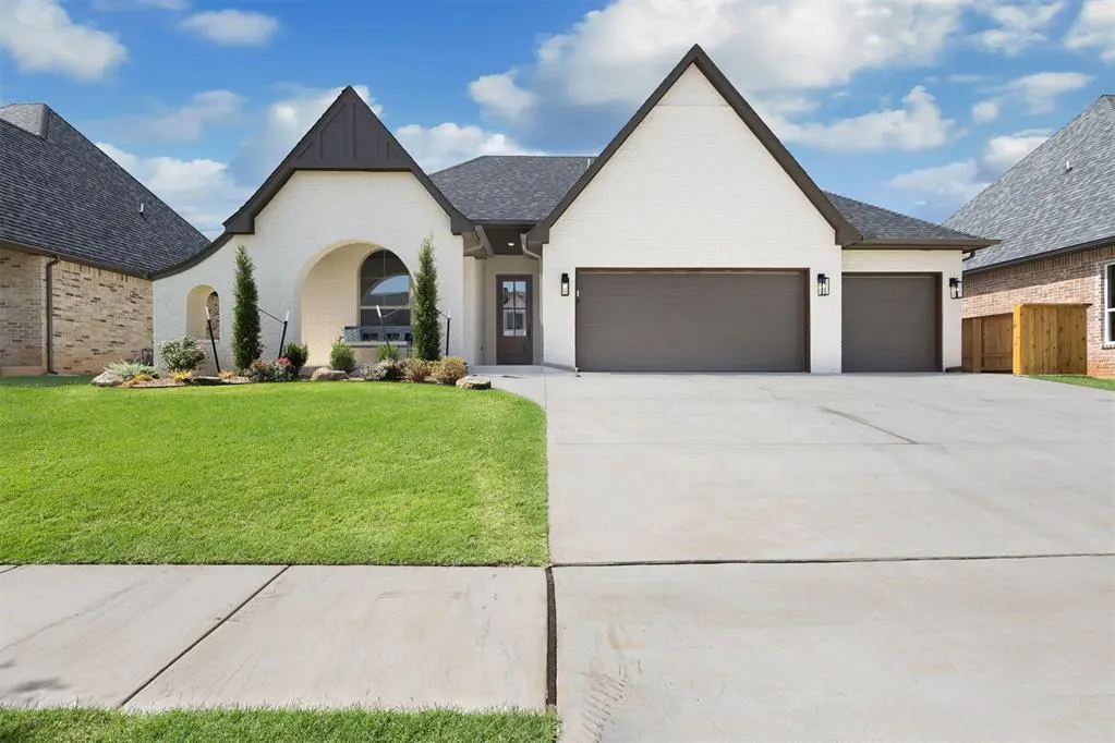 Front exterior — 12801 Cobblestone Curve Road, Oklahoma City, OK 73142