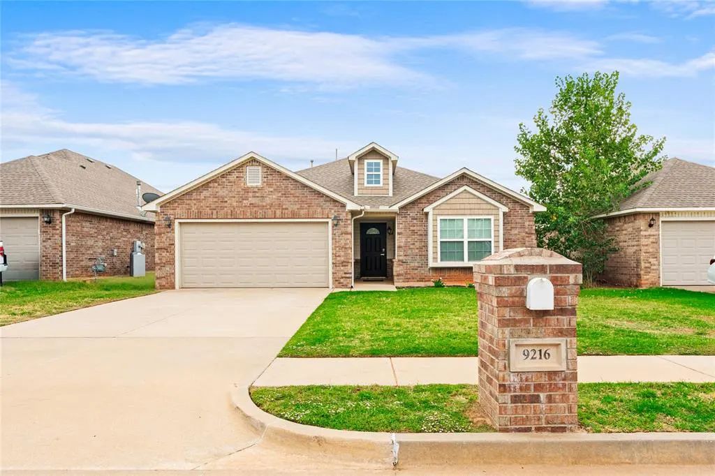 Front exterior — 9216 NW 71st Street, Yukon, OK 73099