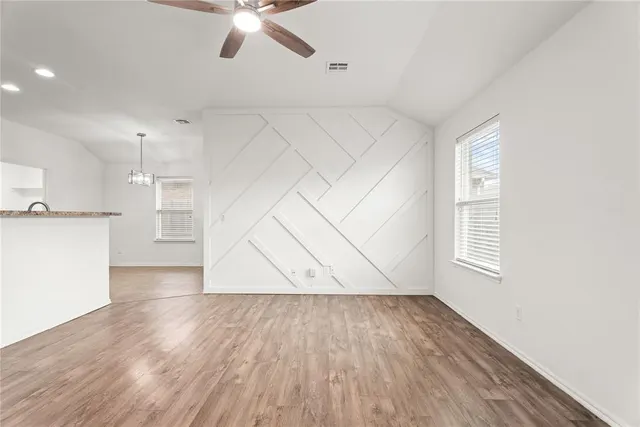 Photo 3 — 9216 NW 71st Street, Yukon, OK 73099