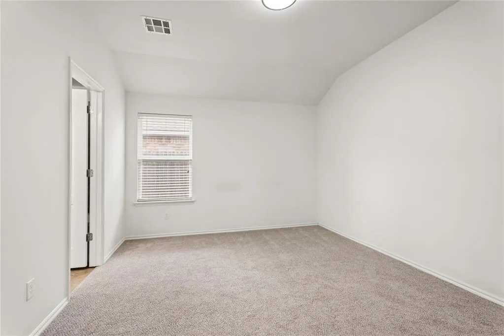 Photo 18 — 9216 NW 71st Street, Yukon, OK 73099