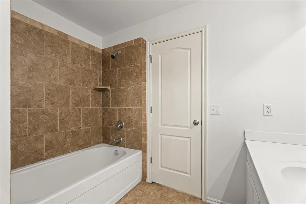 Photo 22 — 9216 NW 71st Street, Yukon, OK 73099