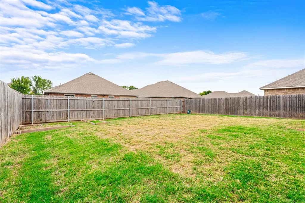 Photo 29 — 9216 NW 71st Street, Yukon, OK 73099
