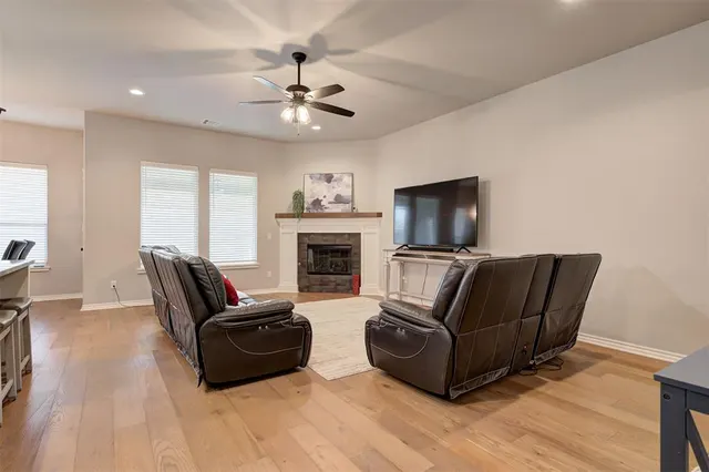 Photo 8 — 14213 Kamber Drive, Yukon, OK 73099