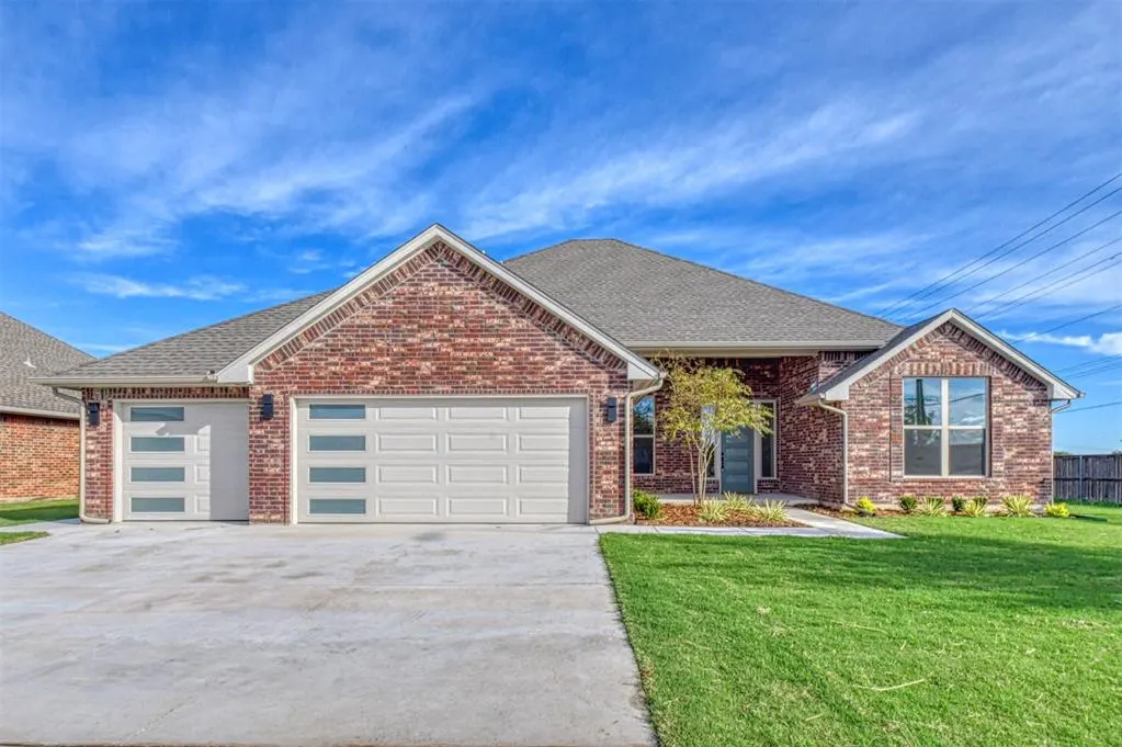 Front exterior — 3601 Buckingham Drive, Norman, OK 73072