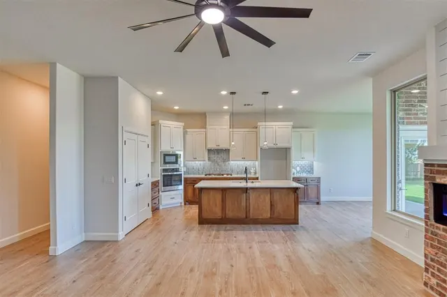 Photo 8 — 3601 Buckingham Drive, Norman, OK 73072