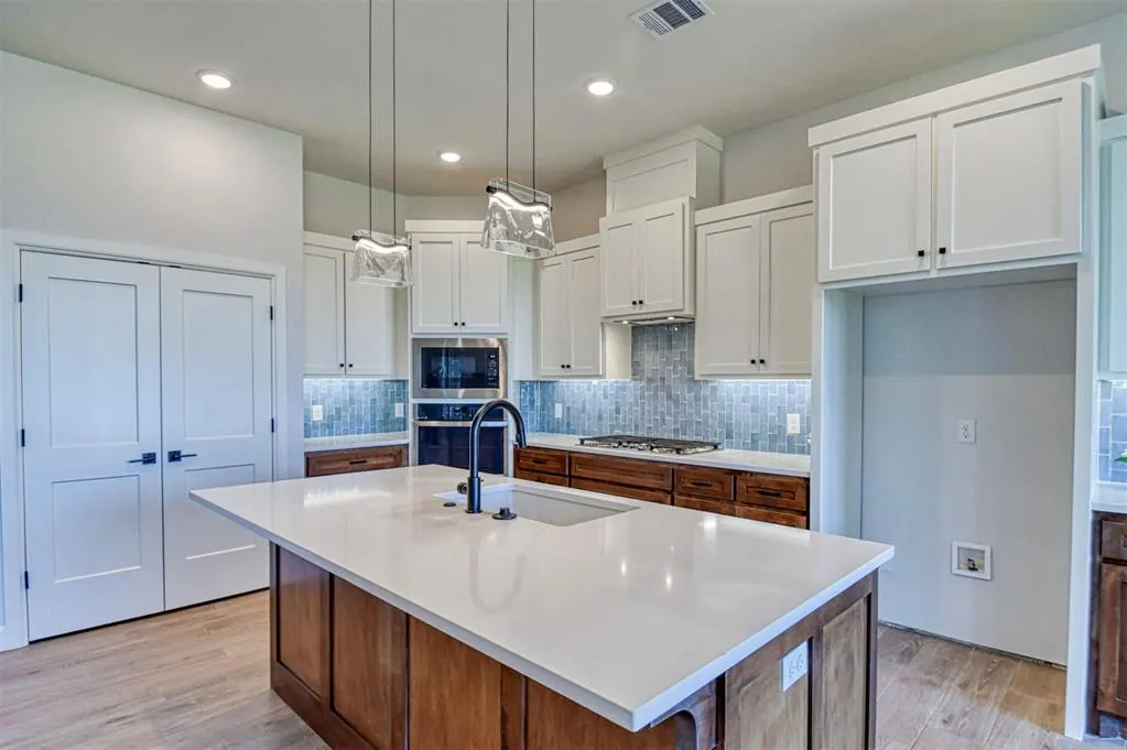 Photo 10 — 3601 Buckingham Drive, Norman, OK 73072