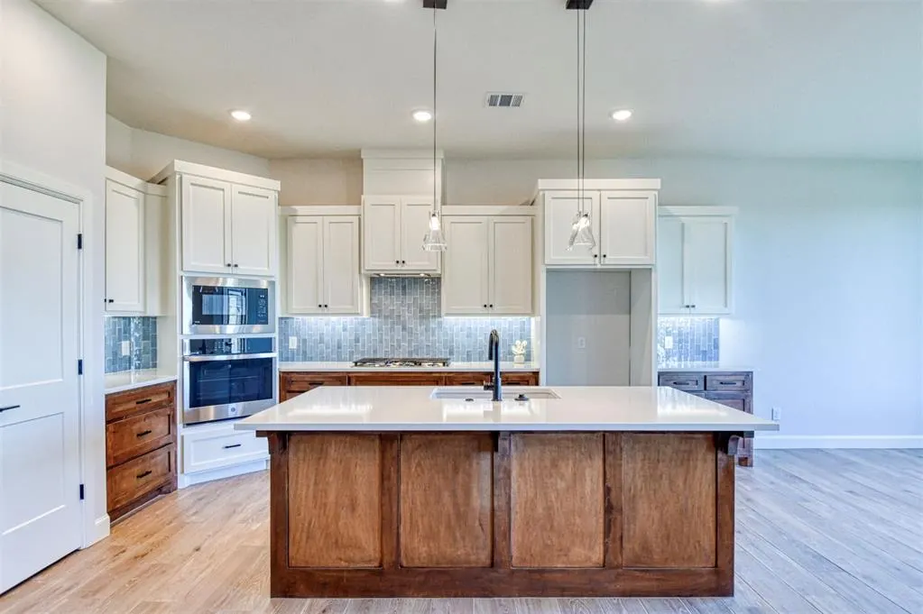 Photo 11 — 3601 Buckingham Drive, Norman, OK 73072