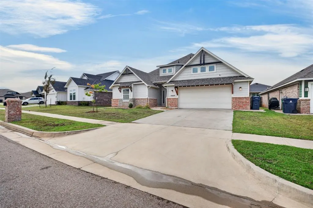 Photo 2 — 18009 Marea Drive, Edmond, OK 73012