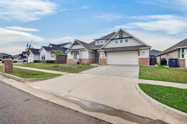 Photo 2 — 18009 Marea Drive, Edmond, OK 73012
