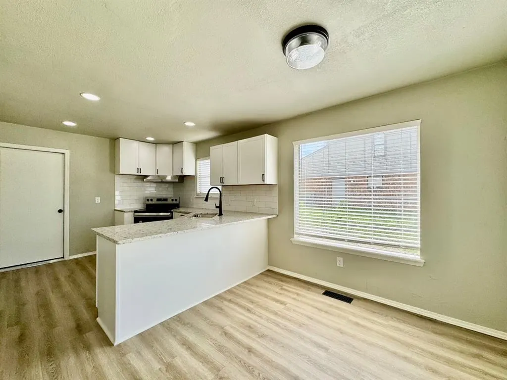 Photo 12 — 1107 N Piedmont Road D, Piedmont, OK 73078
